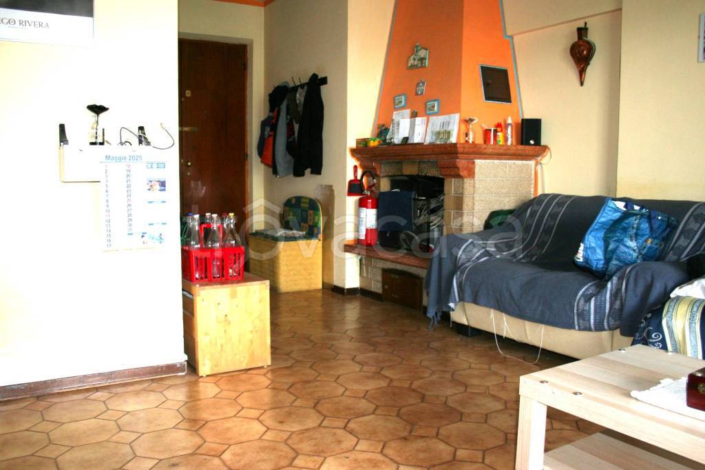 appartamento in vendita a Falconara Marittima in zona Castelferretti