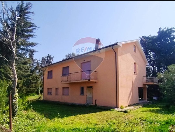 casa indipendente in vendita a Falconara Marittima