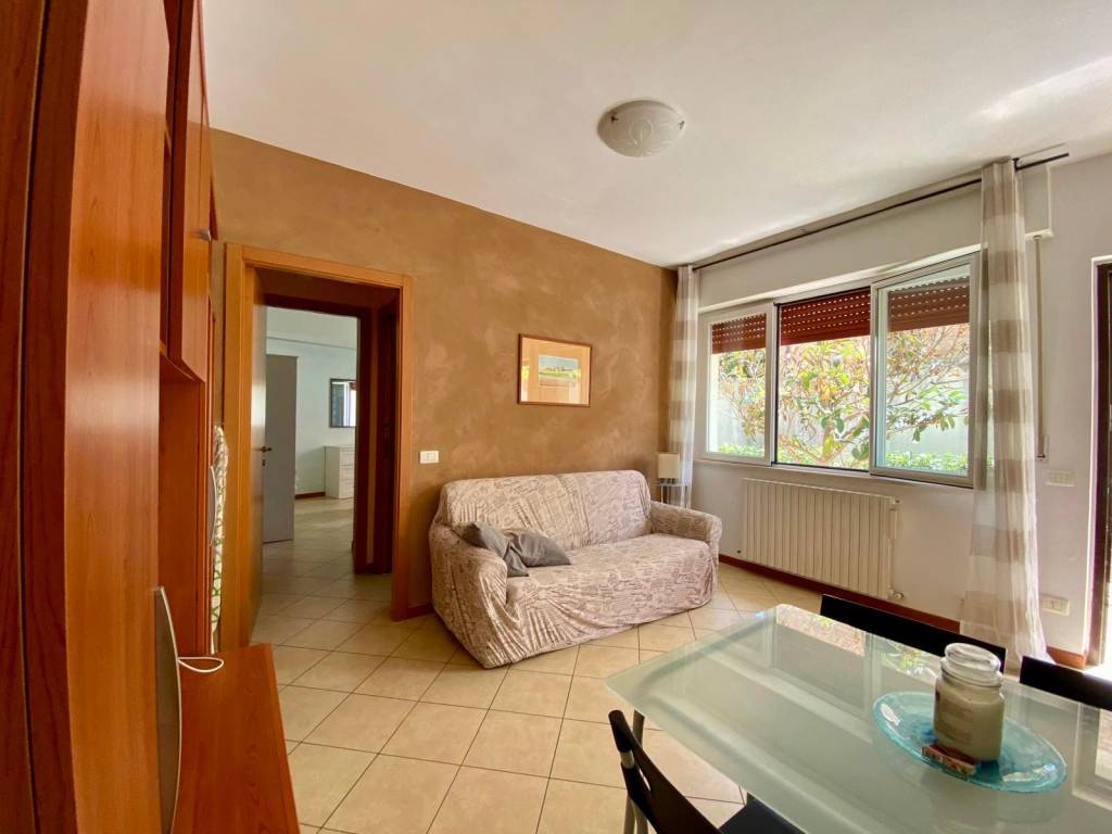 appartamento in vendita a Falconara Marittima