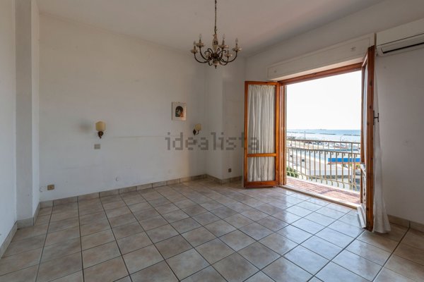 appartamento in vendita a Falconara Marittima in zona Palombina Vecchia
