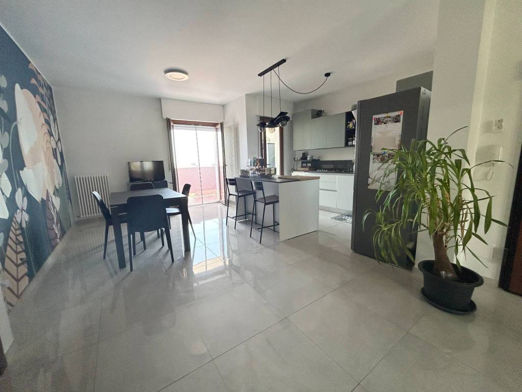 appartamento in vendita a Falconara Marittima in zona Palombina Vecchia