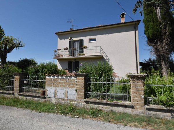 casa indipendente in vendita a Falconara Marittima in zona Castelferretti