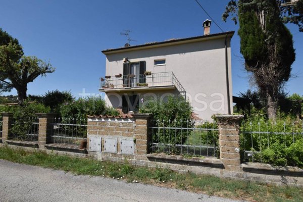 casa indipendente in vendita a Falconara Marittima in zona Castelferretti