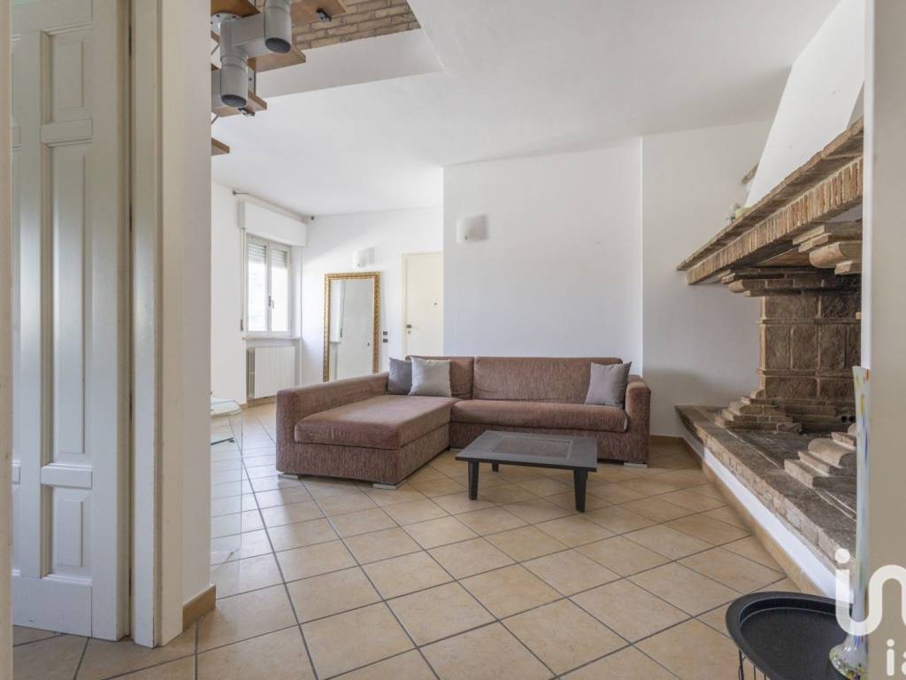 appartamento in vendita a Falconara Marittima