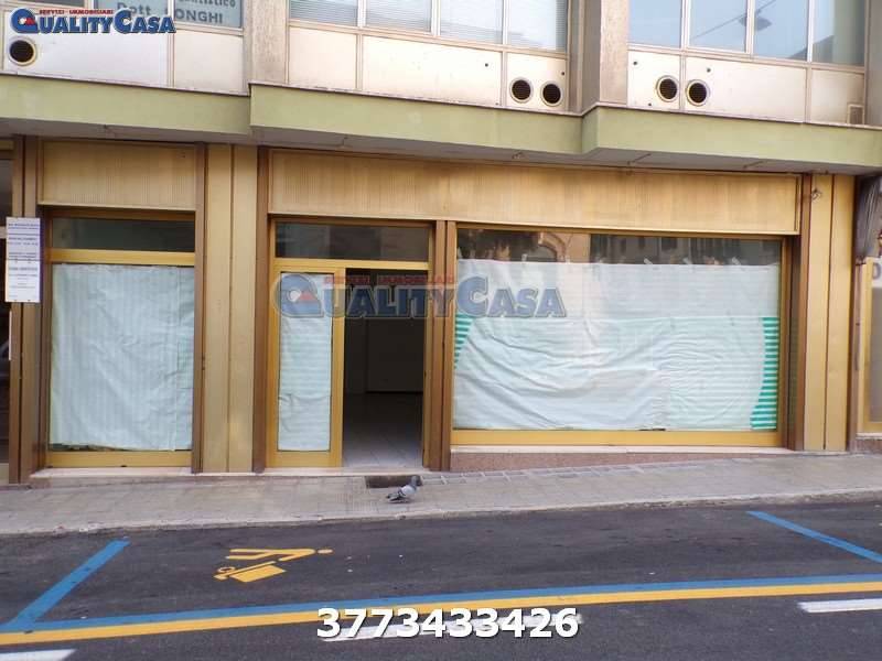 ufficio in vendita a Falconara Marittima