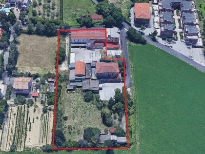 capannone in vendita a Falconara Marittima