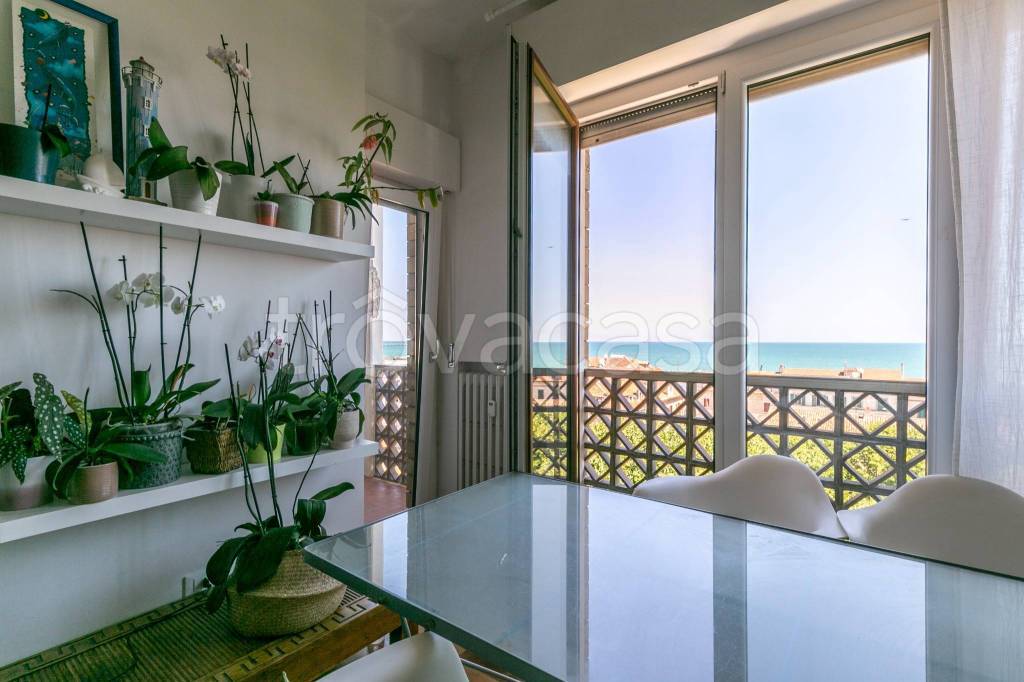 appartamento in vendita a Falconara Marittima