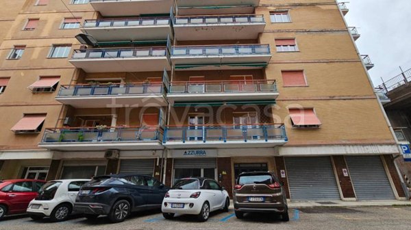 negozio in vendita a Falconara Marittima