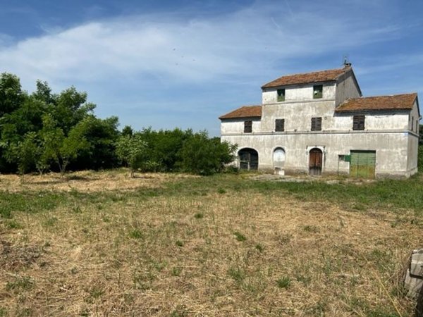 casa indipendente in vendita a Falconara Marittima in zona Castelferretti