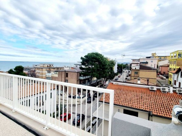 appartamento in vendita a Falconara Marittima