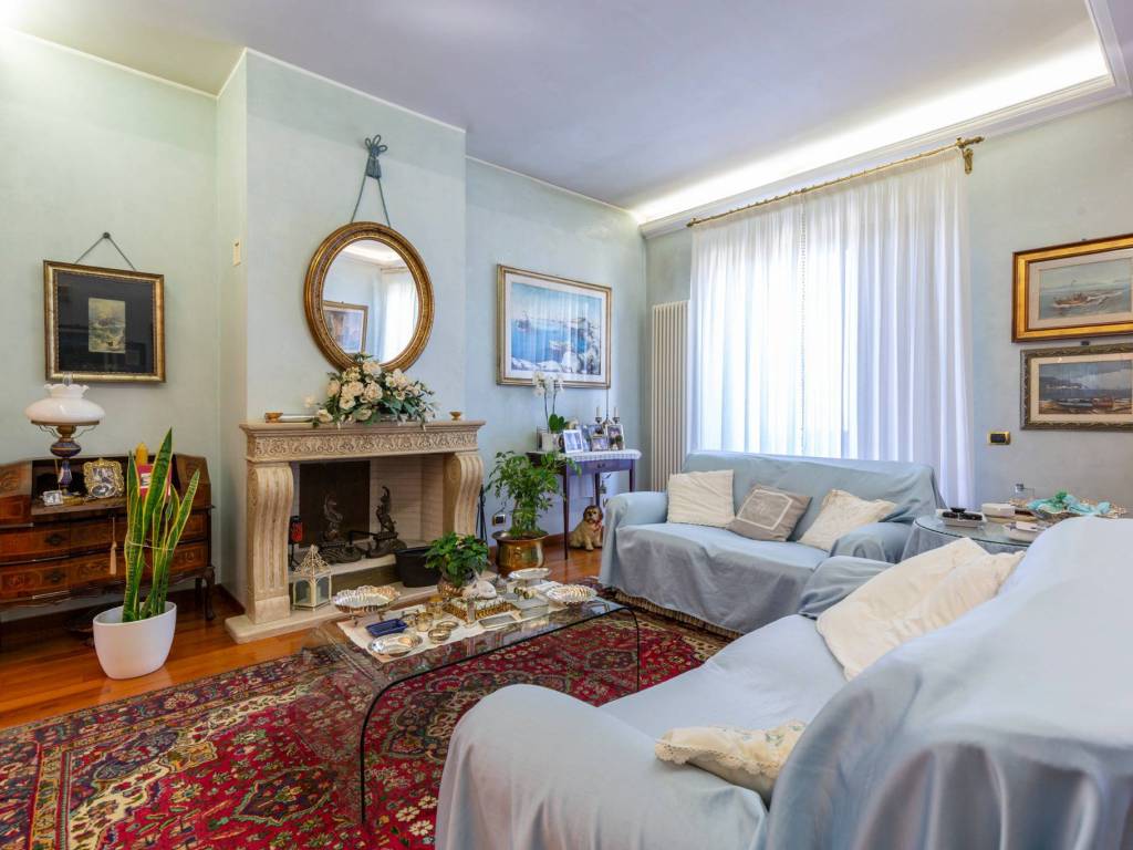 casa indipendente in vendita a Falconara Marittima in zona Falconara Alta