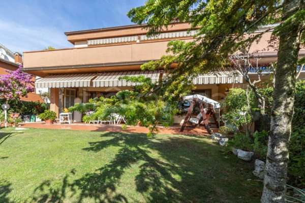 casa indipendente in vendita a Falconara Marittima
