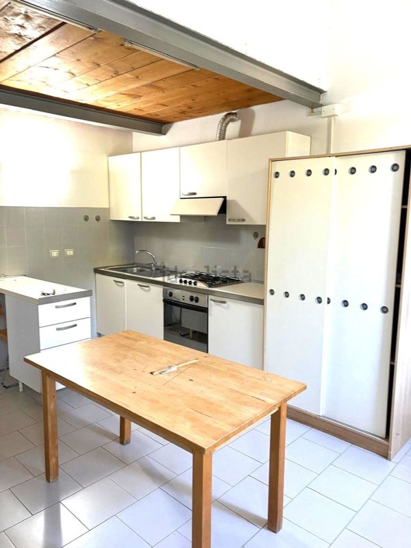 appartamento in vendita a Falconara Marittima in zona Castelferretti