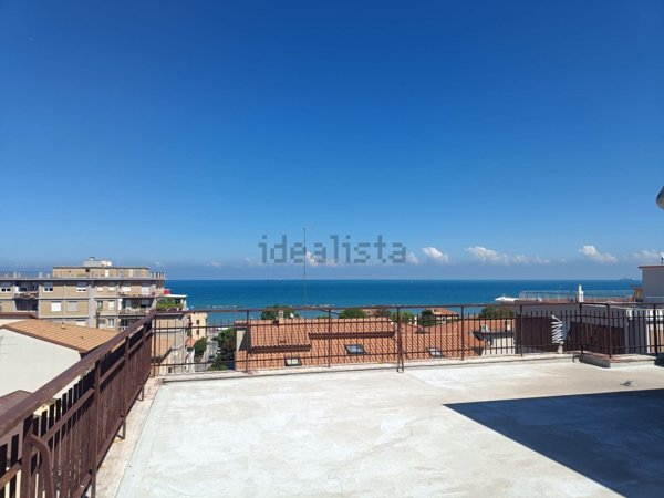 appartamento in vendita a Falconara Marittima