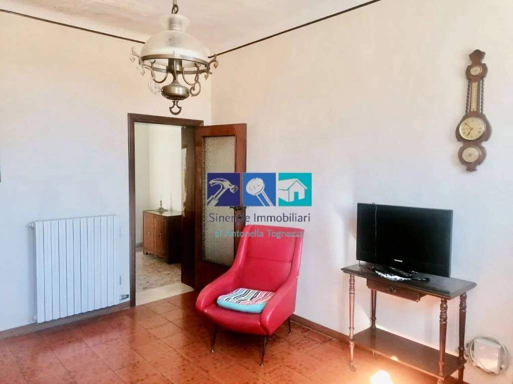 appartamento in vendita a Falconara Marittima in zona Castelferretti