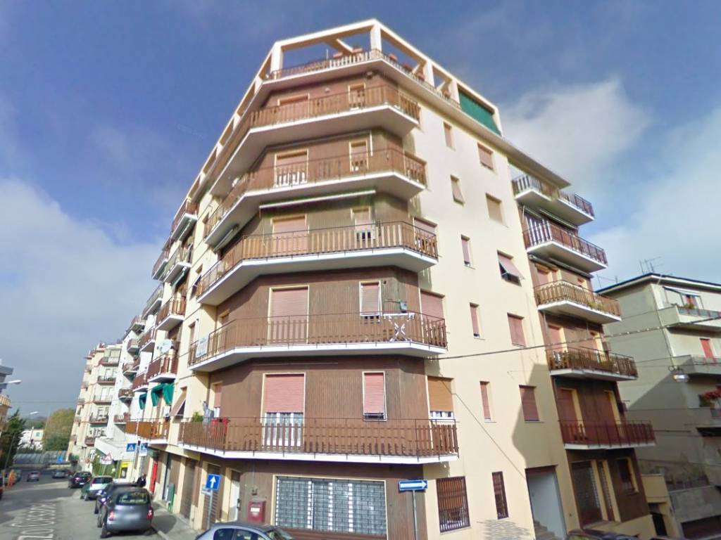 appartamento in vendita a Falconara Marittima