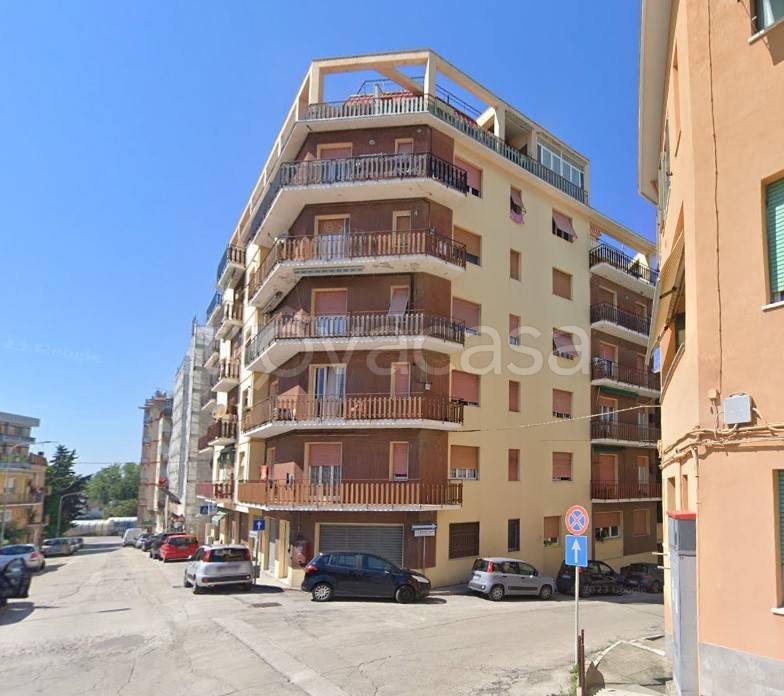 appartamento in vendita a Falconara Marittima
