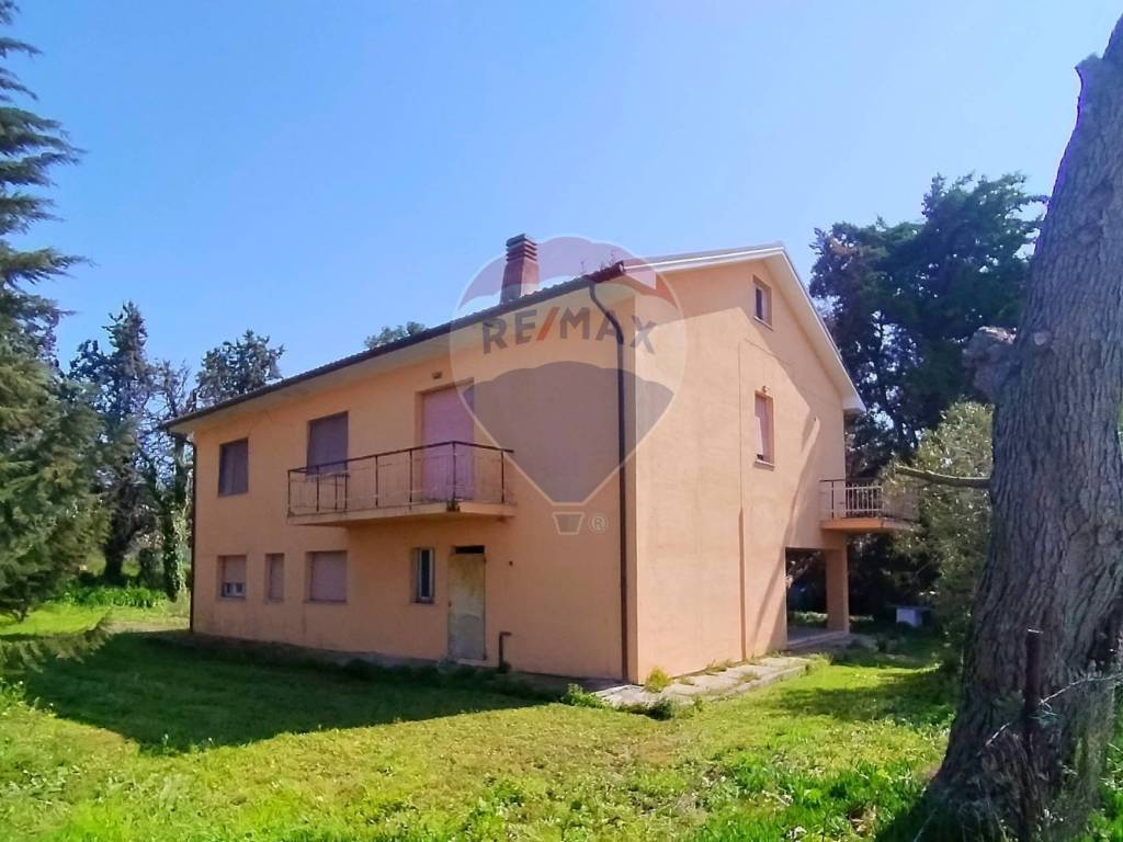 casa indipendente in vendita a Falconara Marittima