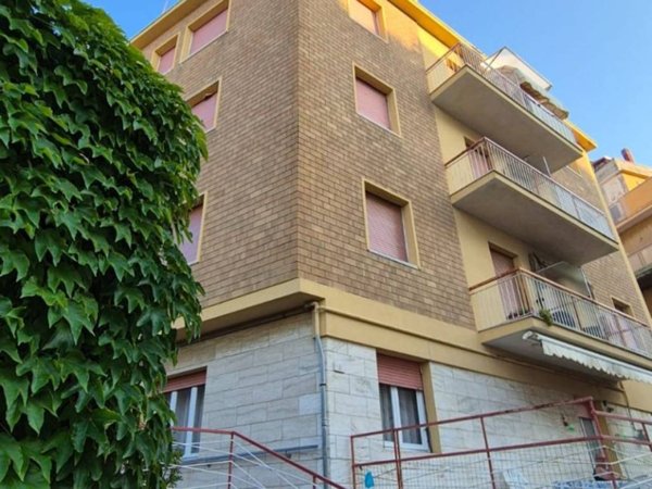 appartamento in vendita a Falconara Marittima in zona Palombina Vecchia