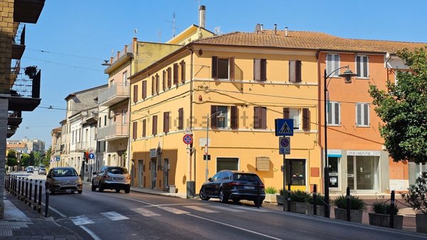 appartamento in vendita a Falconara Marittima in zona Castelferretti