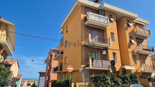 appartamento in vendita a Falconara Marittima