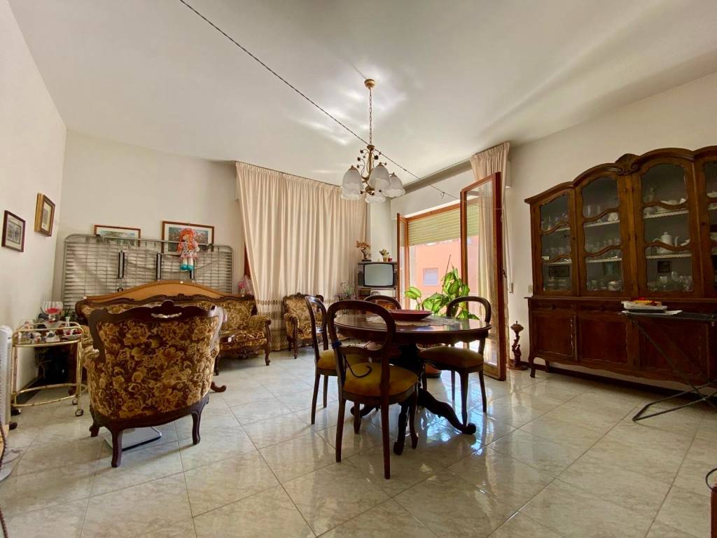 appartamento in vendita a Falconara Marittima in zona Palombina Vecchia