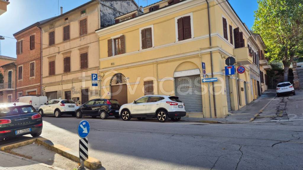 appartamento in vendita a Falconara Marittima