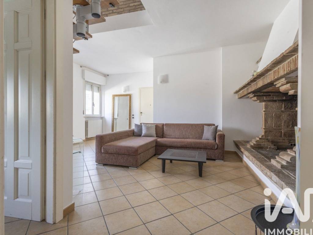 appartamento in vendita a Falconara Marittima