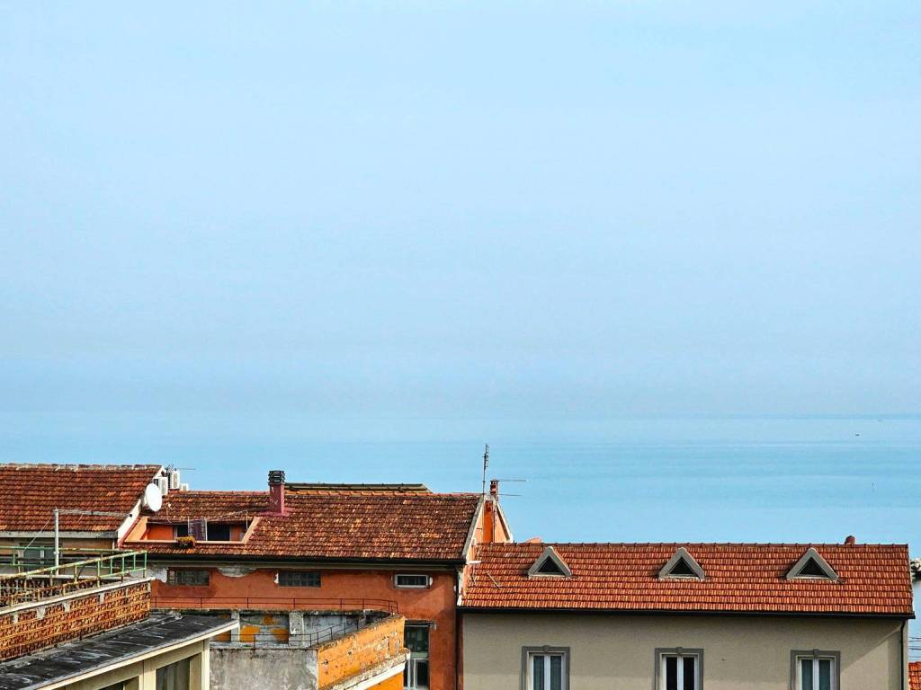 appartamento in vendita a Falconara Marittima