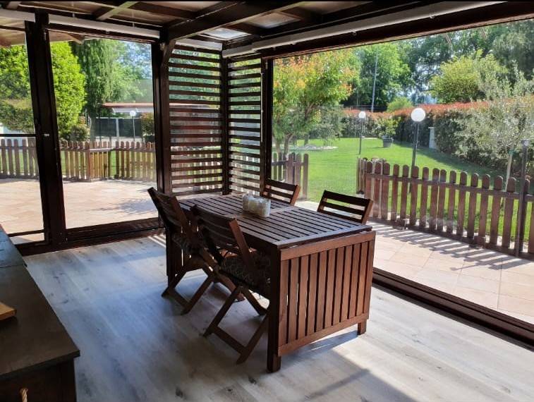 appartamento in vendita a Falconara Marittima in zona Castelferretti