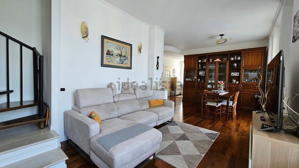 casa indipendente in vendita a Falconara Marittima