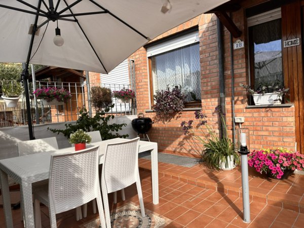 casa indipendente in vendita a Falconara Marittima in zona Castelferretti