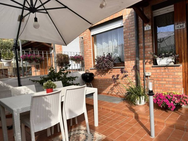 casa indipendente in vendita a Falconara Marittima in zona Castelferretti