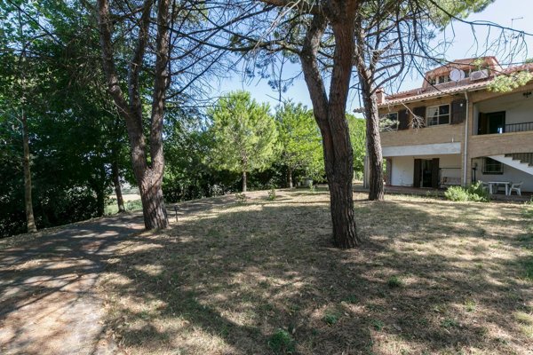 casa indipendente in vendita a Falconara Marittima