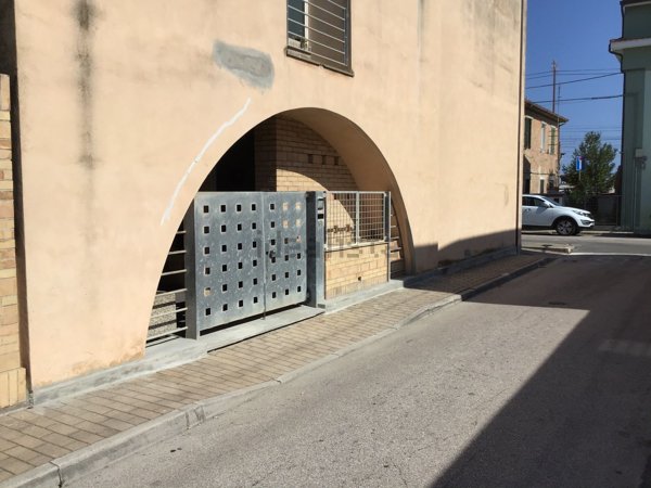 casa indipendente in vendita a Falconara Marittima