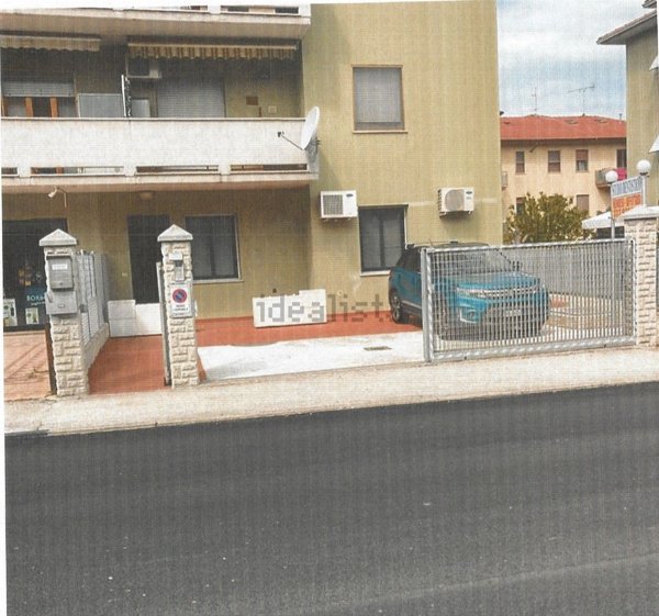 ufficio in vendita a Falconara Marittima