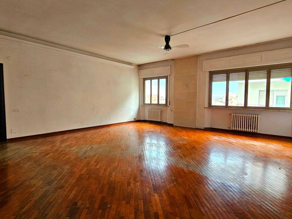 appartamento in vendita a Falconara Marittima