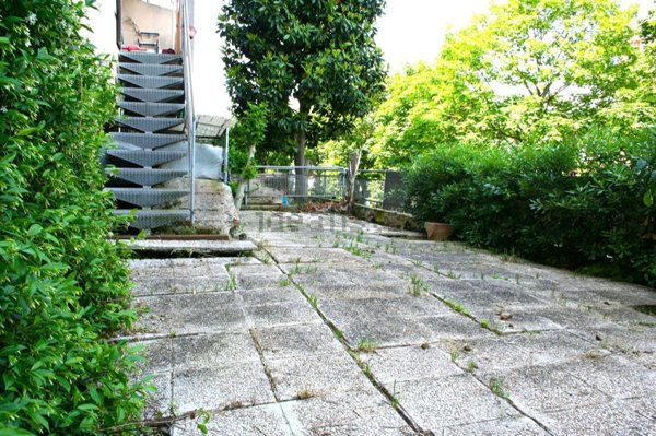 appartamento in vendita a Falconara Marittima in zona Castelferretti