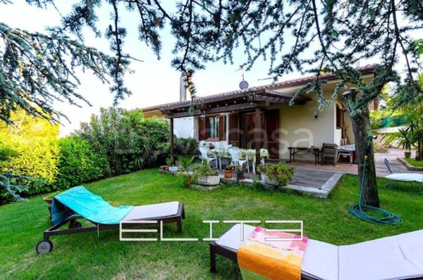 casa indipendente in vendita a Falconara Marittima in zona Falconara Alta