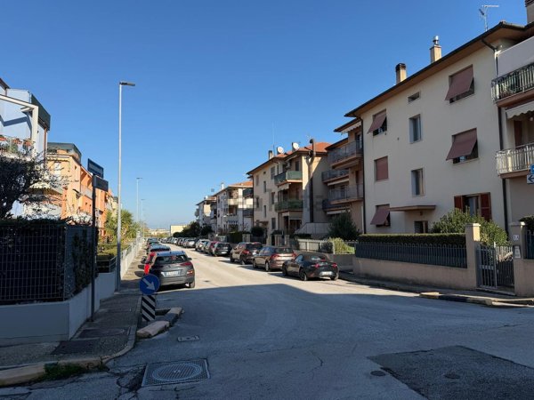 appartamento in vendita a Falconara Marittima