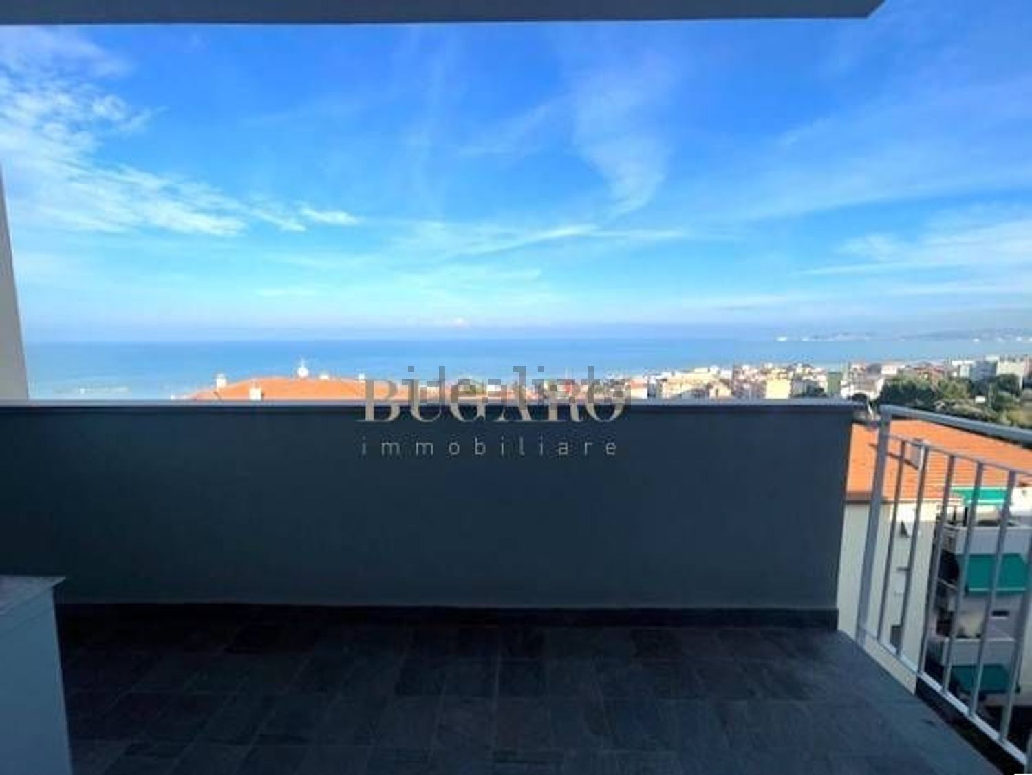 appartamento in vendita a Falconara Marittima