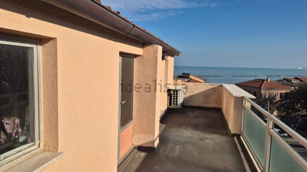 appartamento in vendita a Falconara Marittima