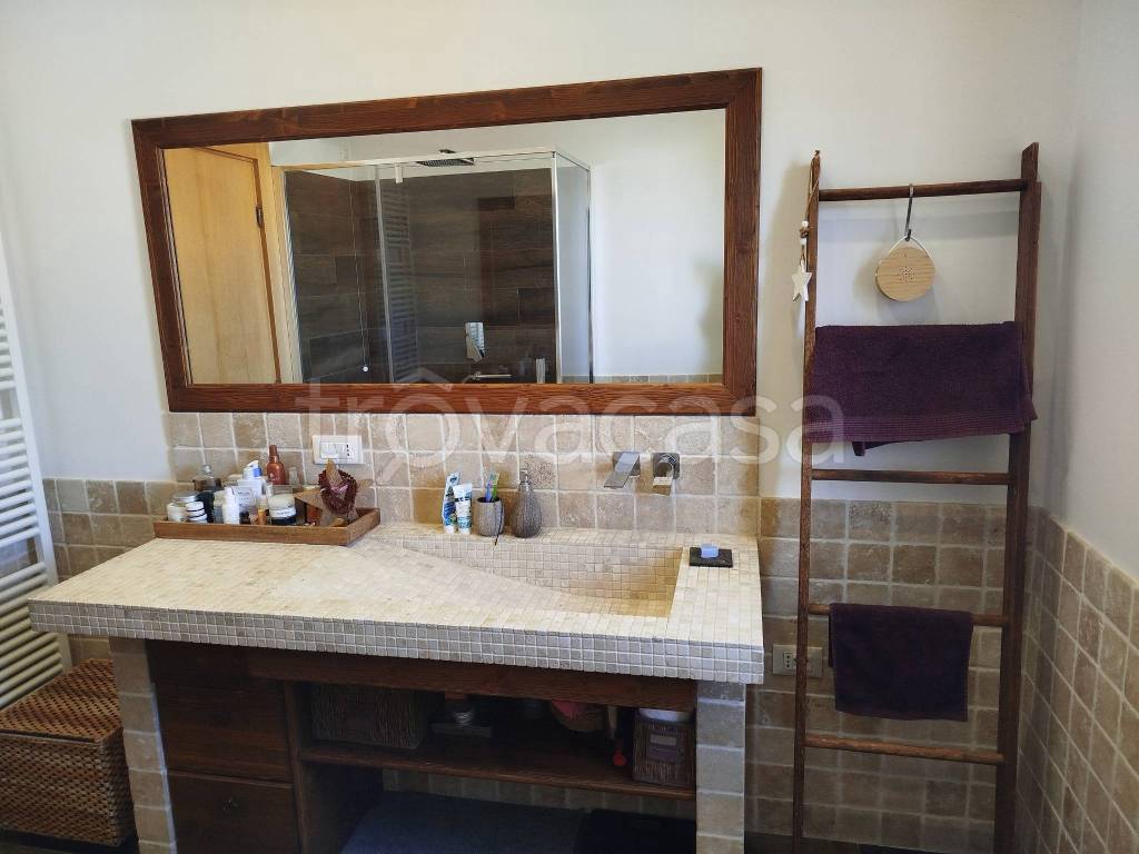 appartamento in vendita a Falconara Marittima in zona Palombina Vecchia