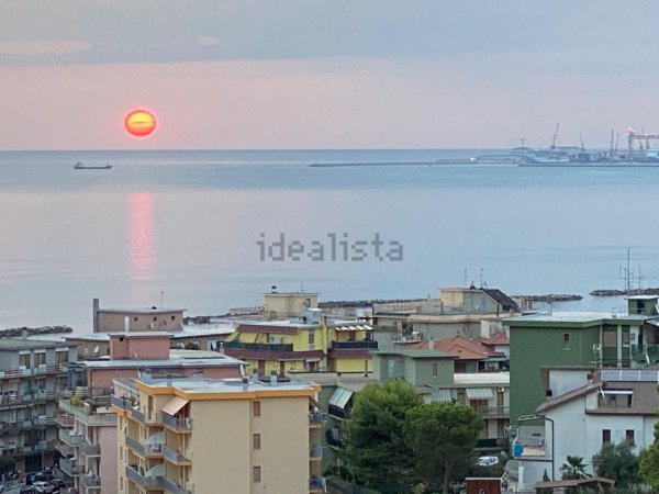 appartamento in vendita a Falconara Marittima