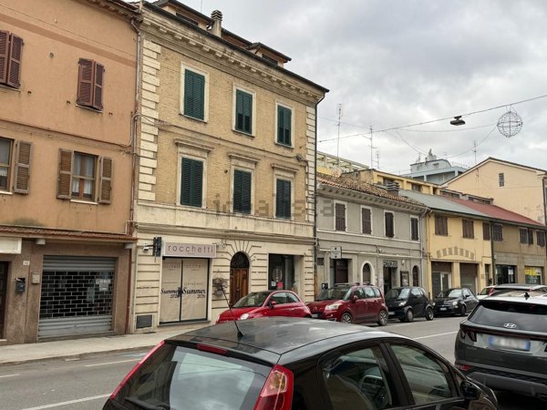 appartamento in vendita a Falconara Marittima