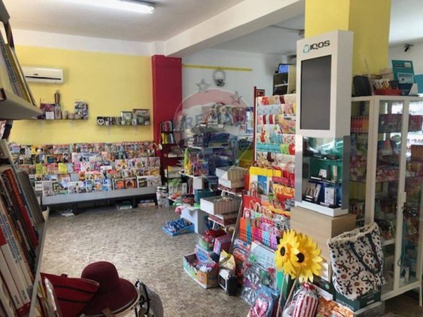 negozio in vendita a Falconara Marittima