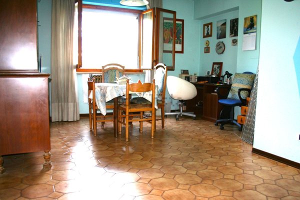 appartamento in vendita a Falconara Marittima in zona Castelferretti