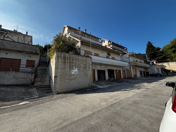 appartamento in vendita a Falconara Marittima