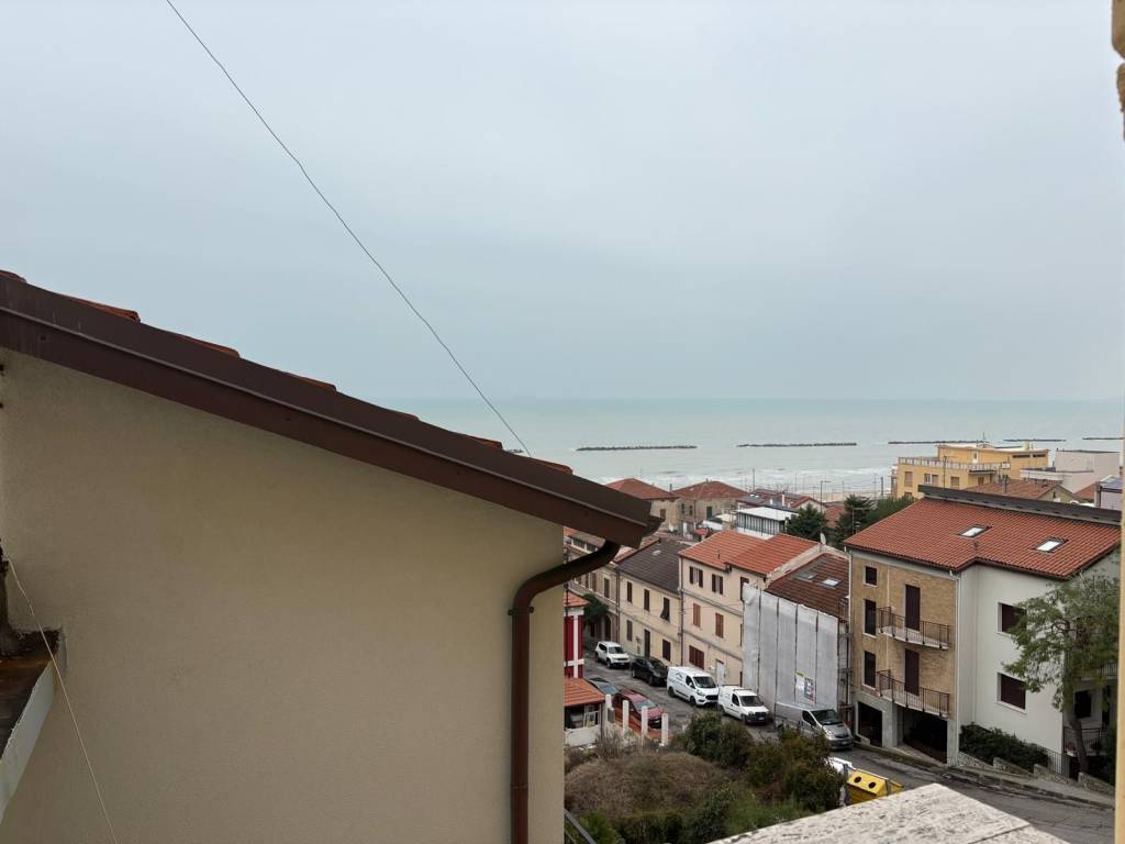 appartamento in vendita a Falconara Marittima