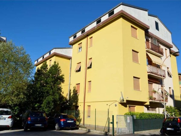 appartamento in vendita a Falconara Marittima in zona Castelferretti